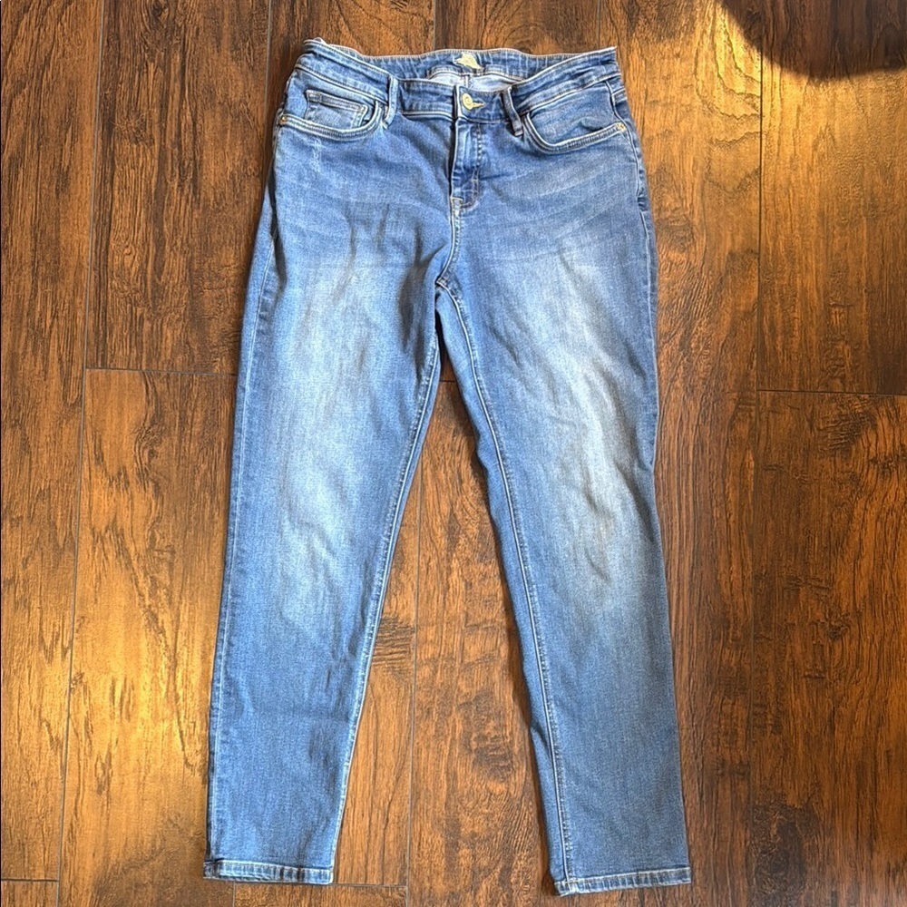Tommy Bahama Slim Boyfriend wore one time 29/29 (D8)